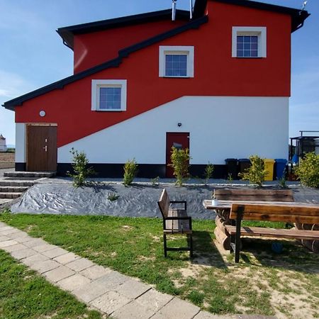 Apartamenty Czerwona Stodola クウォツコ エクステリア 写真